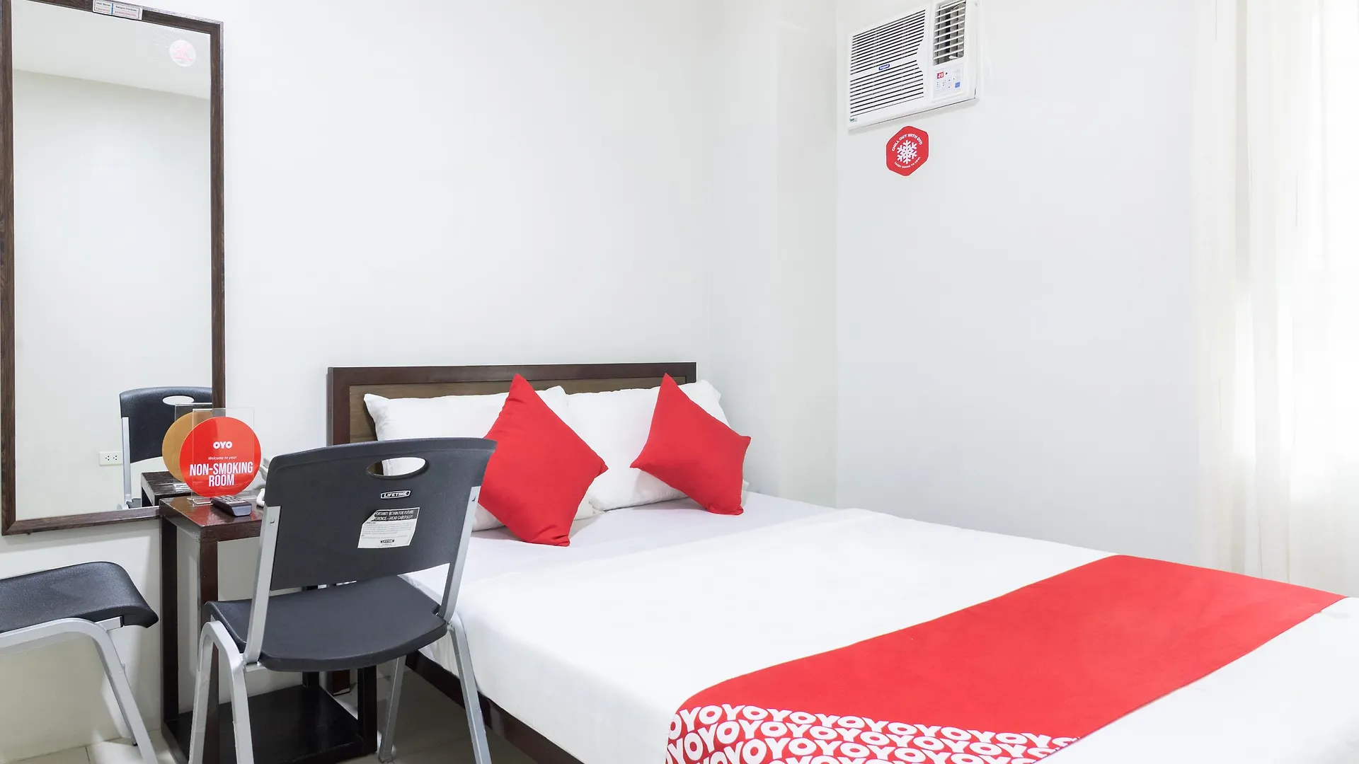 *** Hotel Oyo 152 Sangco Condotel Manila Philippines