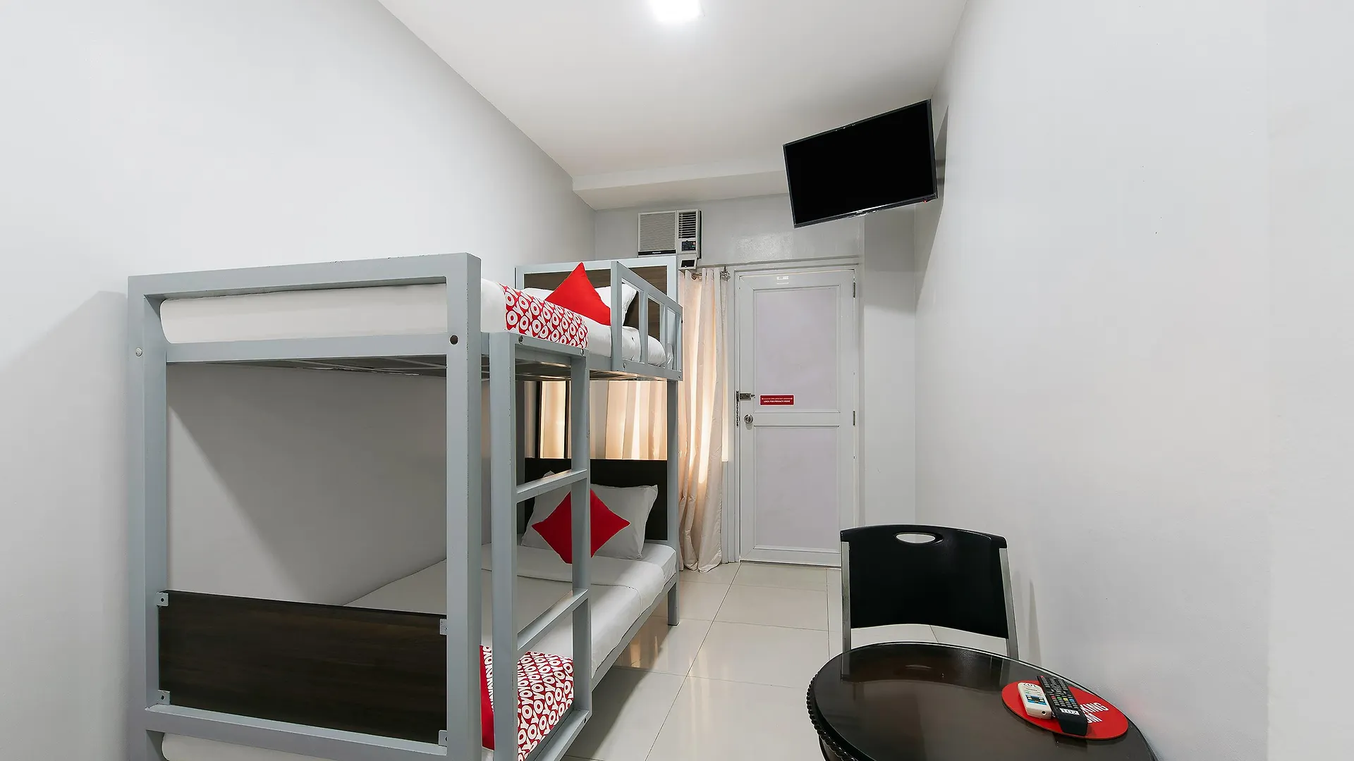 *** Hotel Oyo 152 Sangco Condotel Manila Philippines