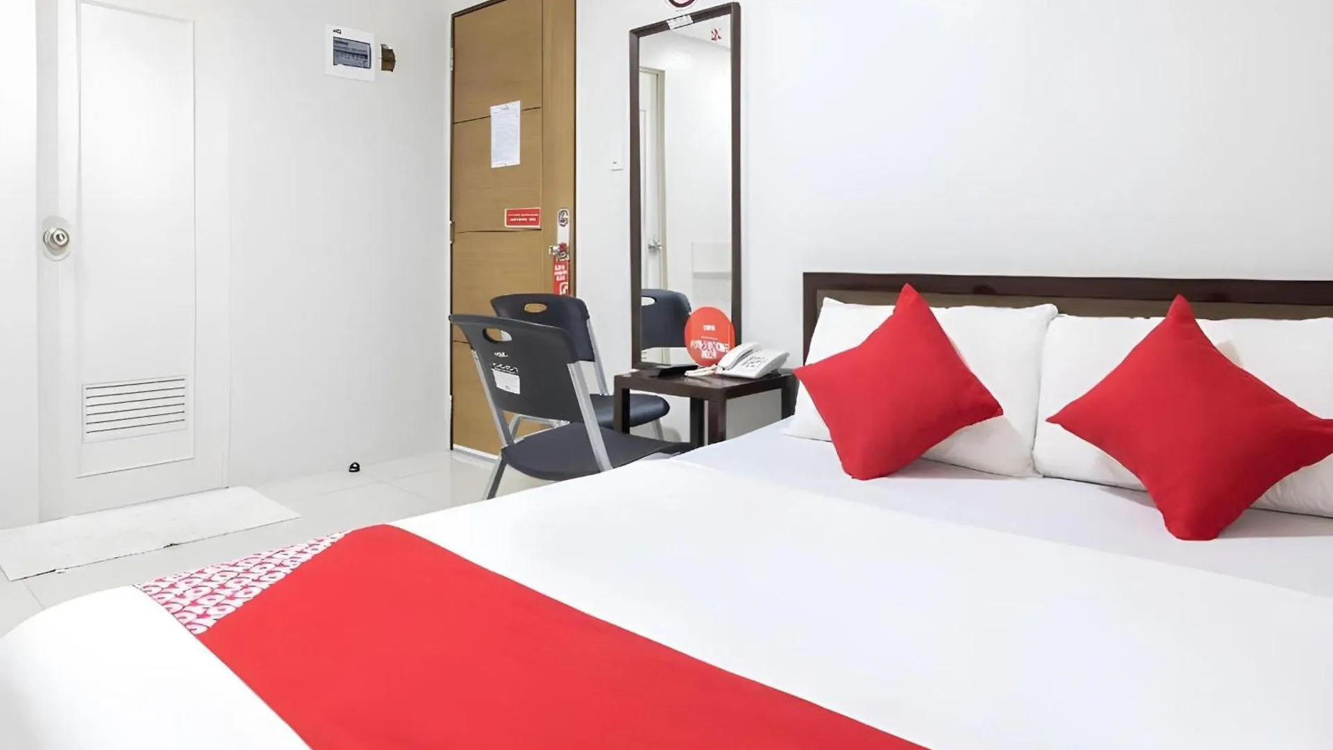 Oyo 152 Sangco Condotel Manila 3*,