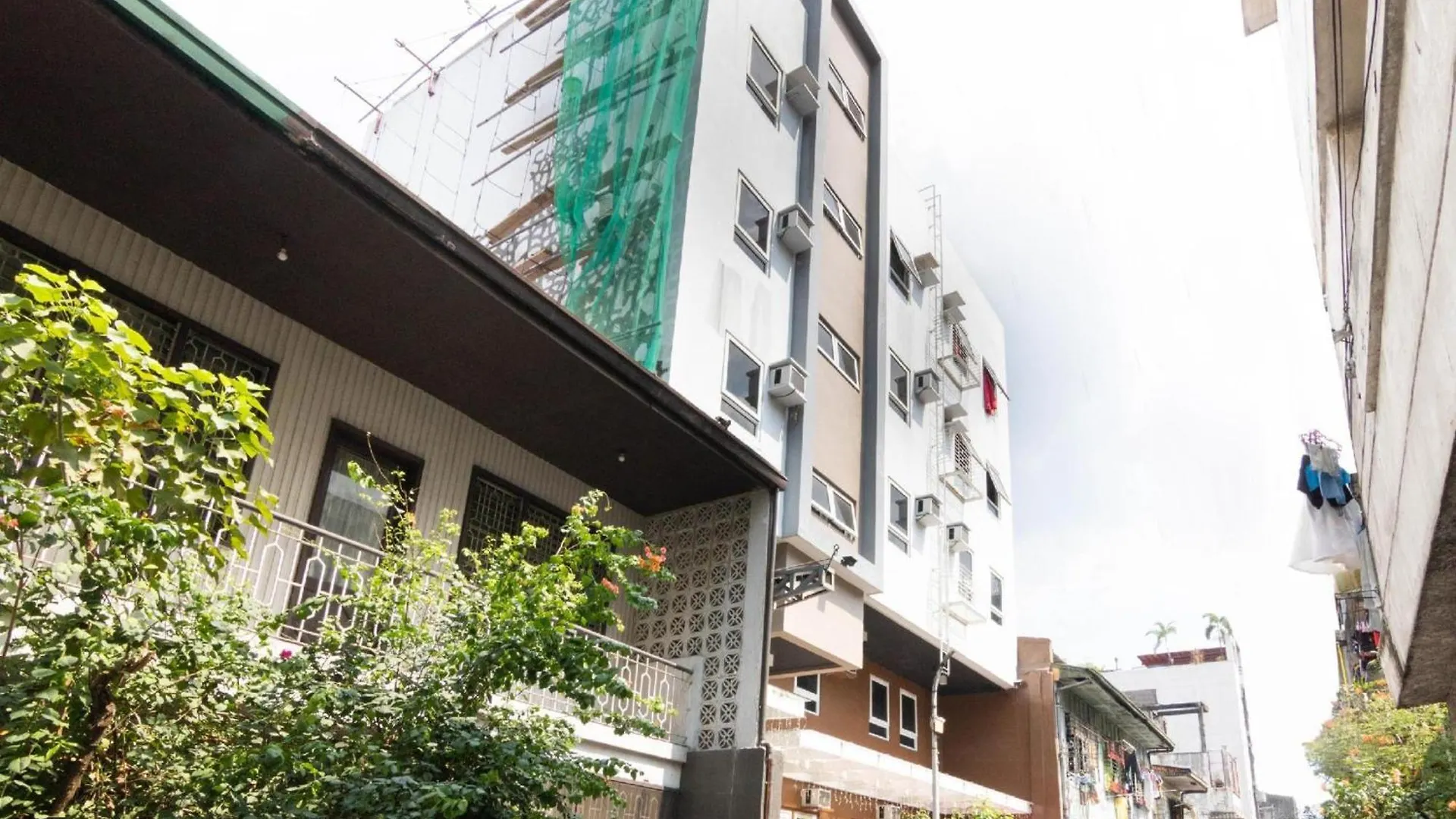 OYO 152 Sangco Condotel Manila 3*,