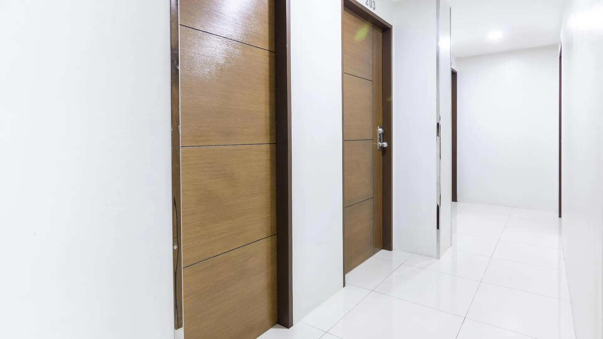 Oyo 152 Sangco Condotel Manilla Hotel