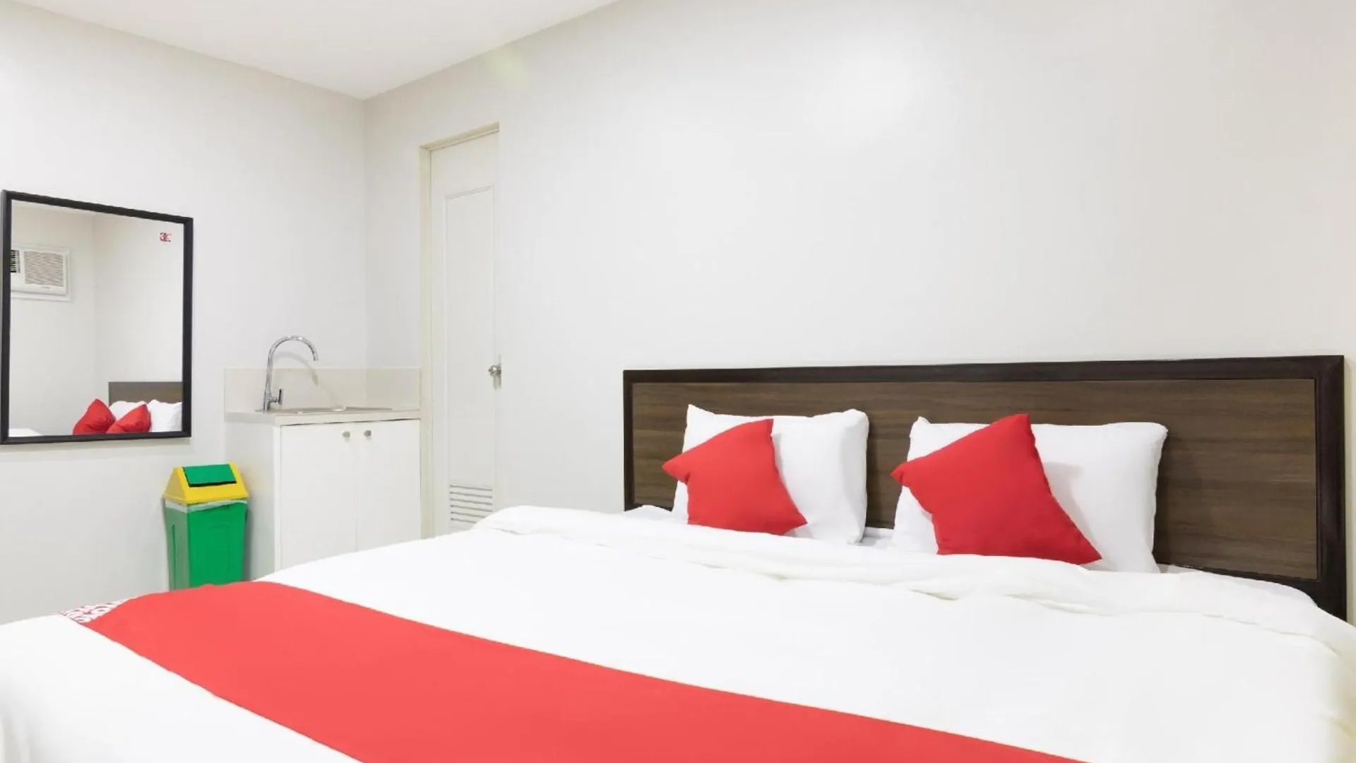 Hotel Oyo 152 Sangco Condotel Manila